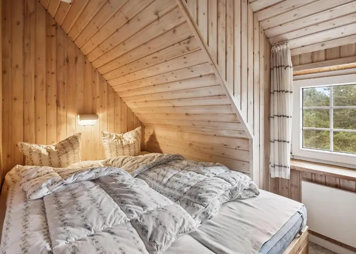 Dom wakacyjny Lovely In With Sauna